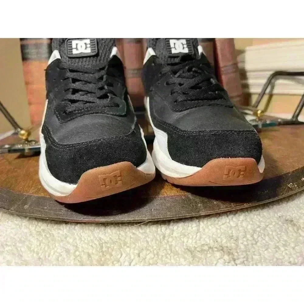 DC Vandium SE ADYS200067 Mens Black Suede Low Top Lace Up Skate Sneakers Shoes - Picture 4 of 10